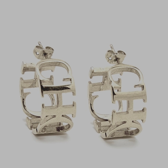 Carolina Herrera Jewelry - 🆕 STAINLESS STEEL CH Logo Heart ROSE TONE  Hoop Earrings